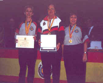 Equipo de Walkiria de la Comunidad Valenciana. Claudia, carme.jpg (24984 bytes)