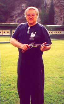 Jose Luis Perez Pastor, posa con la Lepage de chispa, momento.jpg (30409 bytes)