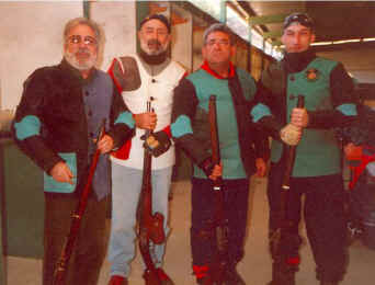 bono fernando toni y maties.jpg (38061 bytes)