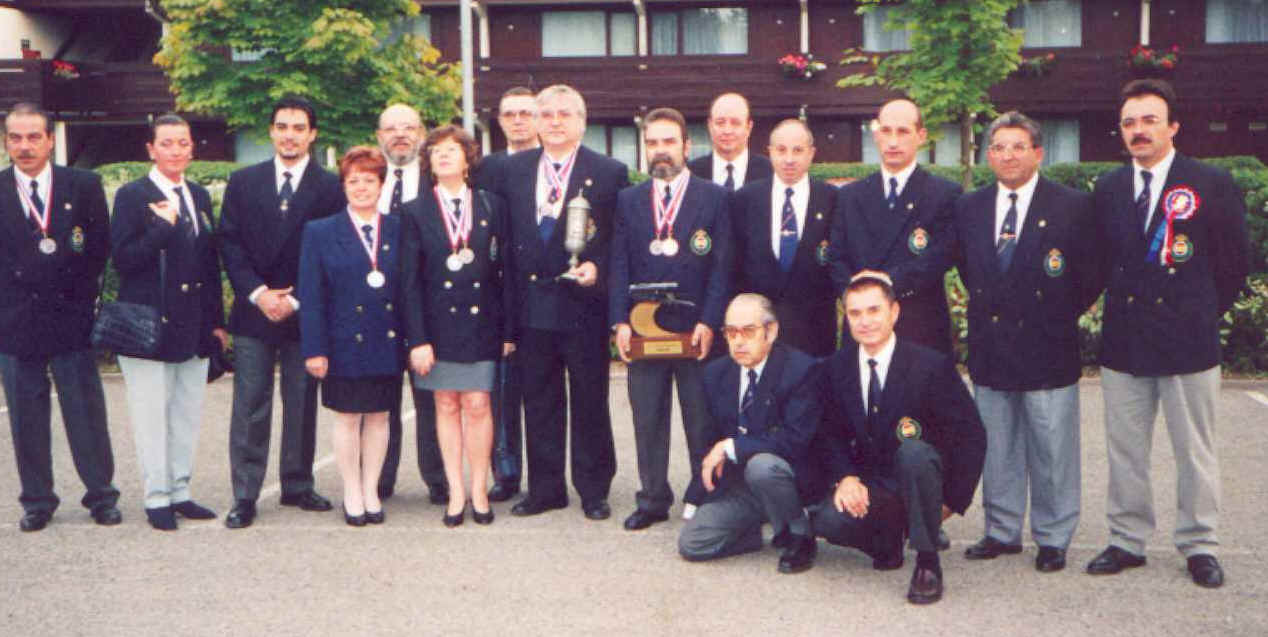 equipoinglaterra98.jpg (123496 bytes)