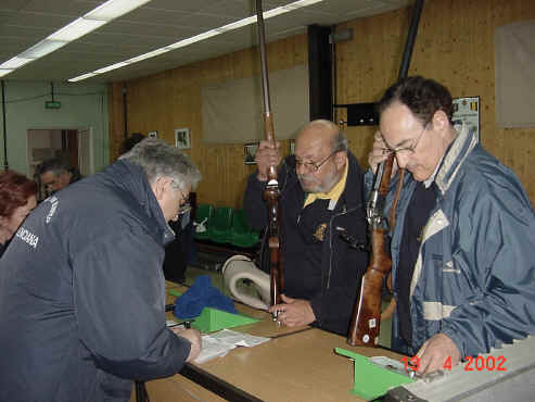 control armas.JPG (215067 bytes)